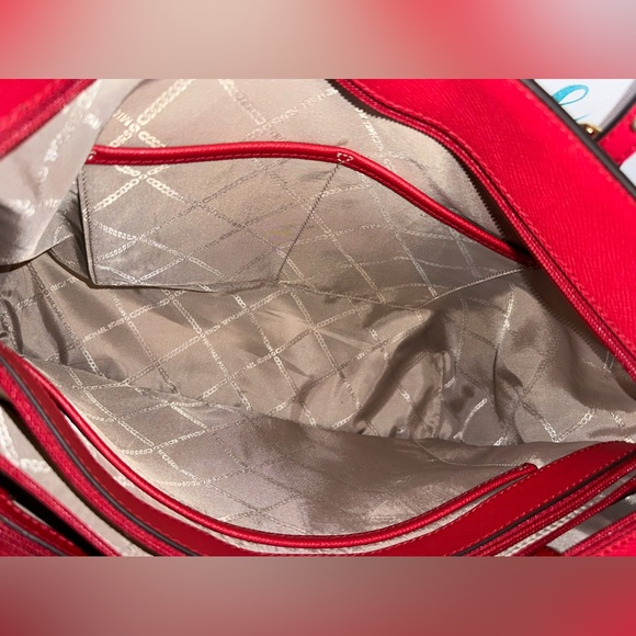 MICHAEL KORS Voyager Crossgrain Leather Tote Bag  - Picture 9 of 13